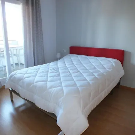 Acogedor Con Piscina Comunitaria Y Parking En Roses, Cerca De La Playa Y Atracciones - Es-204-39 Apartamento *