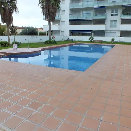 Acogedor Con Piscina Comunitaria Y Parking En Roses, Cerca De La Playa Y Atracciones - Es-204-39 Apartment *